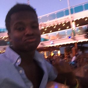 Meet your Posher, Safia